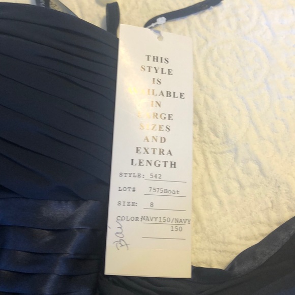 Bill Leckoff bridesmaids dress - Picture 3 of 4